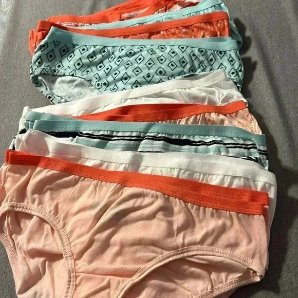 Fruit of the Loom Girls Underwear hipsters size 14 multi color 20 pairs NWOT - Picture 3 of 9